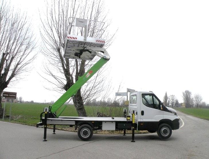 Автовышка SOLAR 15