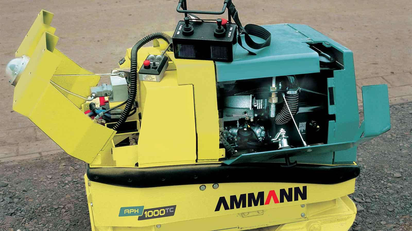 Placa compactoare reversibila hidrostatica AMMANN APH 1000 TC