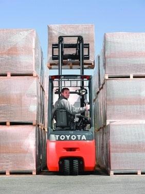 Stivuitor Electric TOYOTA Traigo 48, 3-roti 1.8 t COMPACT