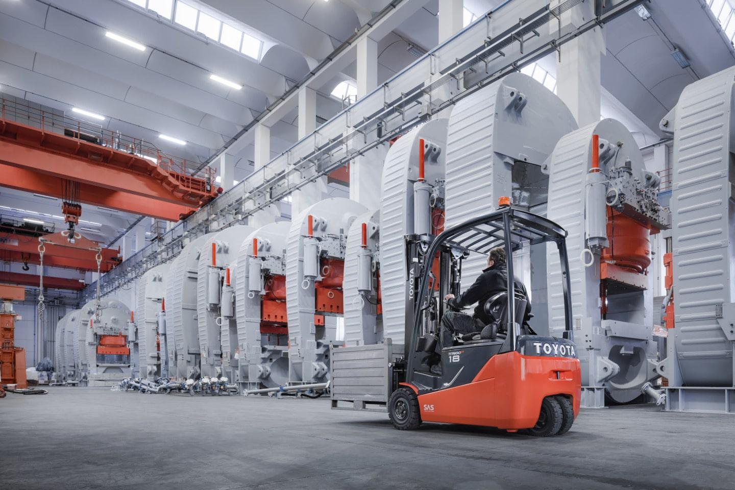 Stivuitor Electric TOYOTA Traigo 48, 3-roti 1.8 t